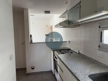 11 e/60 y 61- Depto c/cochera y baulera