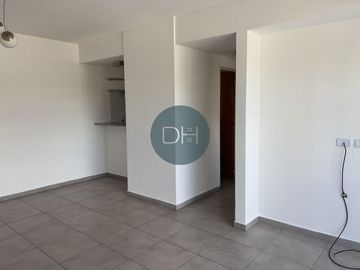 11 e/60 y 61- Depto c/cochera y baulera