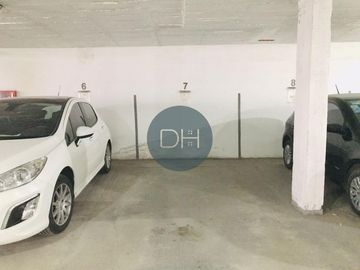 11 e/60 y 61- Depto c/cochera y baulera