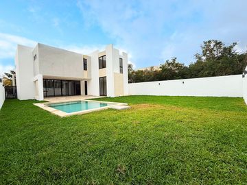 Venta de hermosa residencia con 4 recámaras en NorteMérida