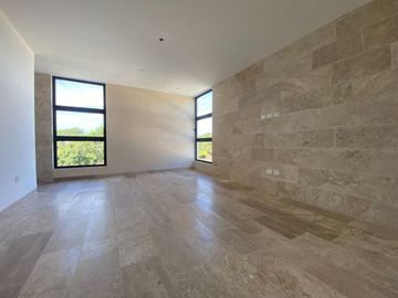 Venta de casa en esquina con 4 habitaciones en Privada NorteMérida