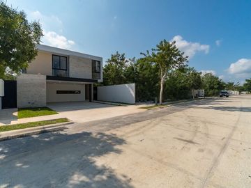 Venta de casa con 3 habitaciones en Privada Residencial Tamara
