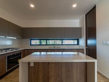 Venta de casa con 3 habitaciones en Privada Residencial Tamara