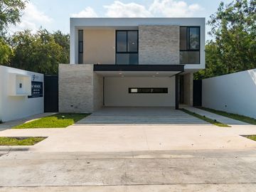Venta de casa con 3 habitaciones en Privada Residencial Tamara