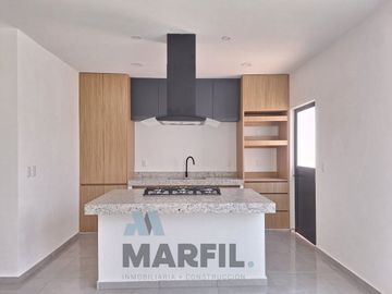 Venta de Casa con Habitación en planta baja al Norte de Villa de Álvarez Colima