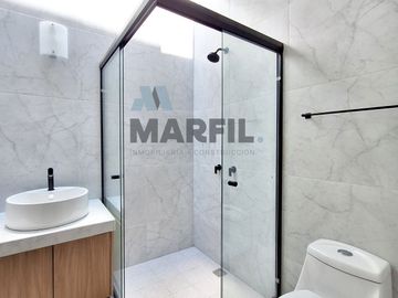 Venta de Casa con Habitación en planta baja al Norte de Villa de Álvarez Colima