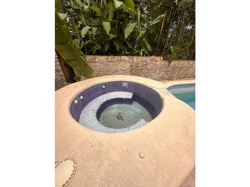 VENTA DE CASA EN ALBROOK, PRECIO NEGOCIABLE