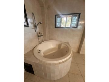 VENTA DE CASA EN ALBROOK, PRECIO NEGOCIABLE