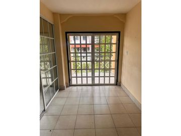 VENTA DE CASA EN ALBROOK, PRECIO NEGOCIABLE