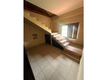 VENTA DE CASA EN ALBROOK, PRECIO NEGOCIABLE