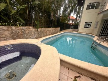 VENTA DE CASA EN ALBROOK, PRECIO NEGOCIABLE
