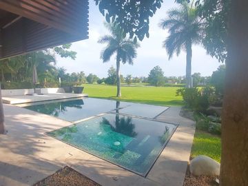 Casa en Fraccionamiento en Paraíso Country Club Emiliano Zapata - LLR-139-Fr
