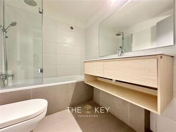 Departamento en Venta en Alférez Real - Miguel Claro