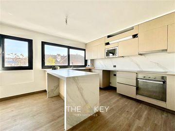 Departamento en Venta en Alférez Real - Miguel Claro