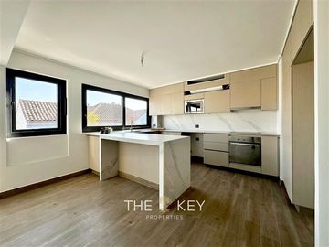 Departamento en Venta en Alférez Real - Miguel Claro