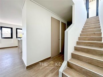 Departamento en Venta en Alférez Real - Miguel Claro
