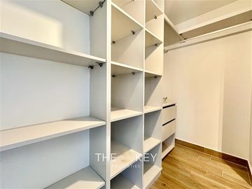 Departamento en Venta en Alférez Real - Miguel Claro