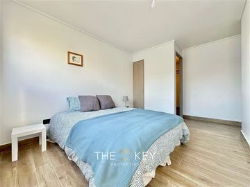 Departamento en Venta en Alférez Real - Miguel Claro