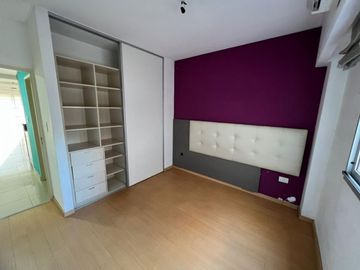 VENTA DE DEPARTAMENTO 2 AMBIENTES EN PLENO CENTRO DE MONTE GRANDE - CON COCHERA