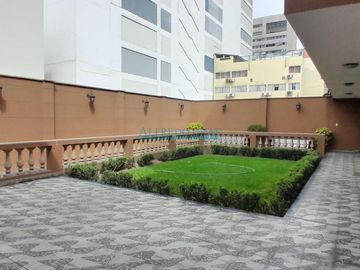 Casas como Oficina Alquiler AV. DOS DE MAYO  - MIRAFLORES