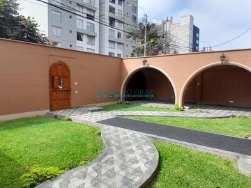Casas como Oficina Alquiler AV. DOS DE MAYO  - MIRAFLORES