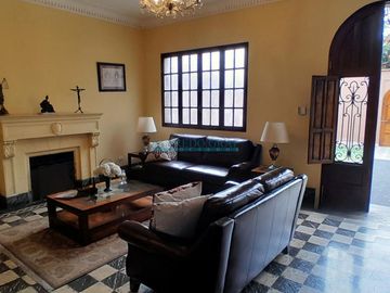 Casas como Oficina Alquiler AV. DOS DE MAYO  - MIRAFLORES