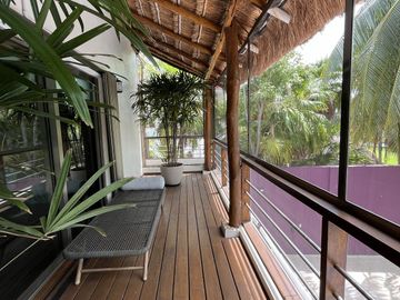 Casa en Venta y Renta en Zona Hotelera