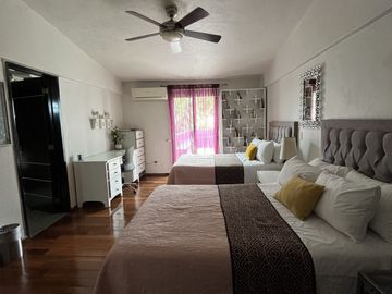 Casa en Venta y Renta en Zona Hotelera