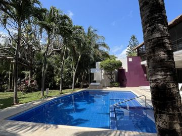Casa en Venta y Renta en Zona Hotelera