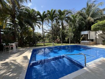 Casa en Venta y Renta en Zona Hotelera