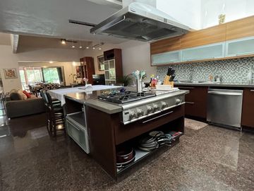 Casa en Venta y Renta en Zona Hotelera