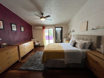 Casa en Venta y Renta en Zona Hotelera
