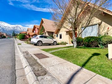 Venta de hermosa casa en Condominio sector Las Perdices de Peñalolén