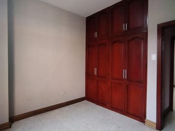 VENTA CASA RENTERA CDLA SIMON BOLIVAR CERCA DEL MALL DEL SOL  (CMC)