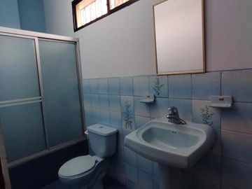VENTA CASA RENTERA CDLA SIMON BOLIVAR CERCA DEL MALL DEL SOL  (CMC)