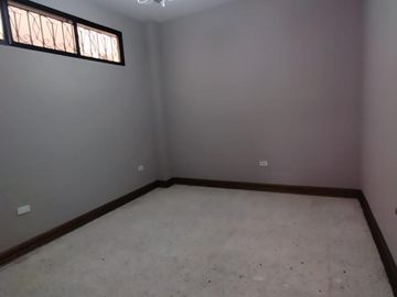 VENTA CASA RENTERA CDLA SIMON BOLIVAR CERCA DEL MALL DEL SOL  (CMC)