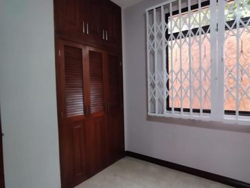 VENTA CASA RENTERA CDLA SIMON BOLIVAR CERCA DEL MALL DEL SOL  (CMC)