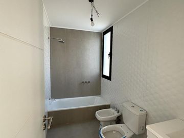 CASA EN VENTA  5 Amb -  LAGOS DE CANNING 1 - CANNING