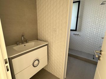 CASA EN VENTA  5 Amb -  LAGOS DE CANNING 1 - CANNING