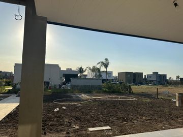 CASA EN VENTA  5 Amb -  LAGOS DE CANNING 1 - CANNING