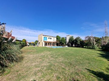 Casa en  Venta en Barrio San Francisco, Villanueva, Tigre
