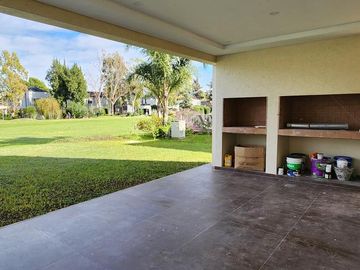 CASA EN VENTA 6 amb - 3 PLANTAS  - SAINT THOMAS OESTE