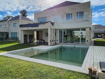 CASA EN VENTA 6 amb - 3 PLANTAS  - SAINT THOMAS OESTE