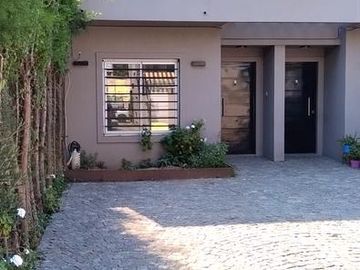 DUPLEX 3 ambientes en venta en Berazategui