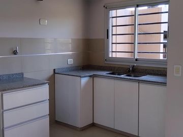 DUPLEX 3 ambientes en venta en Berazategui