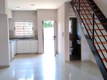 DUPLEX 3 ambientes en venta en Berazategui