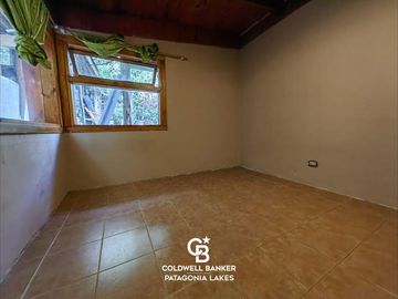 VENTA Casa 5 ambientes 157 m2 sobre lote 975 m2 en Barrio Norte Villa la Angostura