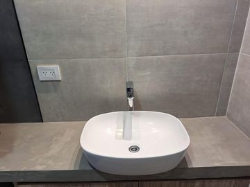 Casa en venta - 3 Dormitorios 3 Baños - Cochera - 1019,15Mts2 - Escobar