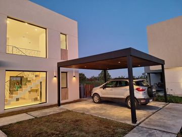 Casa en venta - 3 Dormitorios 3 Baños - Cochera - 1019,15Mts2 - Escobar