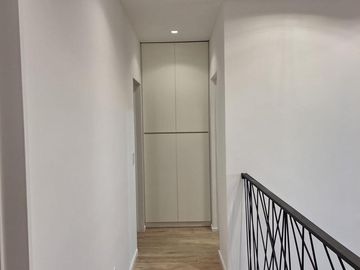 Casa en venta - 3 Dormitorios 3 Baños - Cochera - 1019,15Mts2 - Escobar